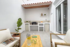 Townhouse in Pedralba with patio and barbecue - Image 4