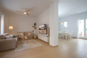 Townhouse in Pedralba with patio and barbecue - Image 2