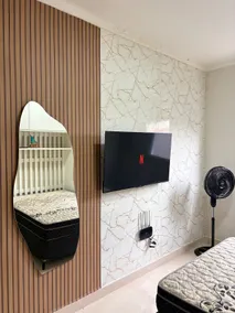 High-end house with private pool - Image 3