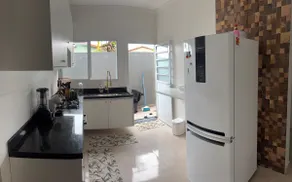 High-end house with private pool - Image 2