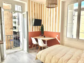 Sylvestre Studio - Air Conditioned - Between the Station & Cité - Image 5