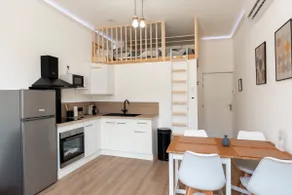 Chic Bohemian Studio - Air-Conditioned - Between the Train Station & Cité - Image 3