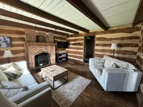 Historic Piatt Cabin - 1 Bedroom - Image 3