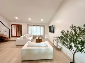 Newly Remodeled House, Spa, BBQ, Six Flags (9 mi) - Image 2