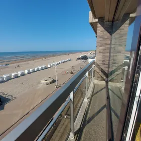 Beachsuite Koksijde breathtaking view on North Sea - Image 4