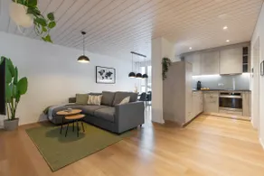 Modern Alpine Stay with free parking - Image 3