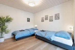 Modern Alpine Stay with free parking - Image 4