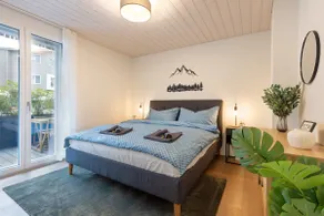 Modern Alpine Stay with free parking - Image 2