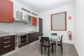 Captain's Tower 1 Apartment - Image 4