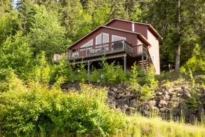 Cozy Lakeview Haven | Spacious Deck & BBQ - Image 3