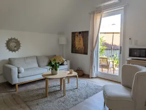 Cozy accommodation with terrace and garden. - Image 2