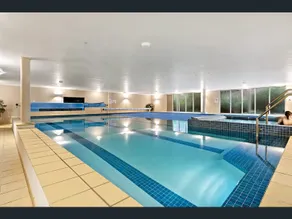 Star on Main with a pool - Image 2