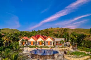 Private Retreat Villa with Sunset View - Image 2