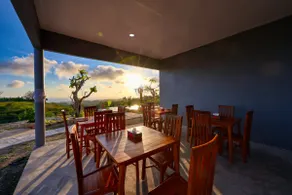 Private Retreat Villa with Sunset View - Image 5