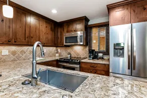 Diamond upgraded Studio 150 yards from Gondola - Image 3