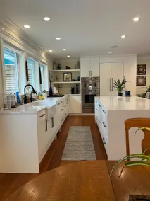 Burnaby–Coquitlam Retreat w/ Pool, near SkyTrain - Image 4