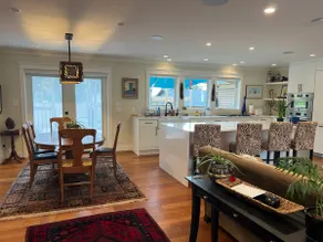 Burnaby–Coquitlam Retreat w/ Pool, near SkyTrain - Image 5