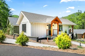 Aura Cabin at Highland Peaks Retreat - Image 2