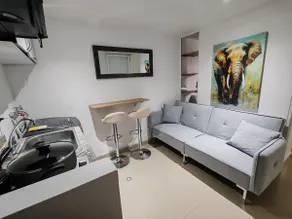Studio apartment with balcony next to UPTC - Image 4