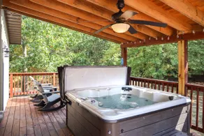 House On The Hill with Hot Tub - Image 3