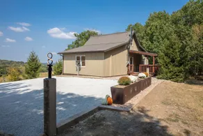 House On The Hill with Hot Tub - Image 5