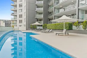 Elegant 1BR w Pool Gym City Views n Parking - Image 5