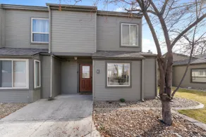 Entire 2 Bed 2 1/2 Bath home near Golf Course - Image 2