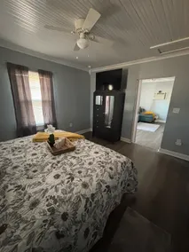 Cute Pet-Friendly Travel Cottage & Cozy Getaways - Image 3