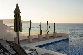 Mr. W | Sophisticated Apartment in Torre Marsai - Image 5