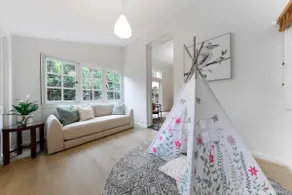Spacious 3BR Family Home at Central Chatswood - Image 4