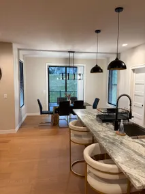 Luxurious Sweet Escape stunning custom Home - Image 3