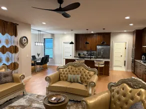 Luxurious Sweet Escape stunning custom Home - Image 2