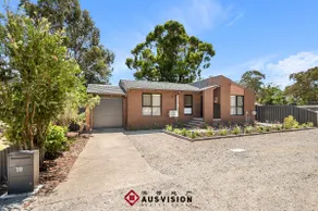 Armadale Central Retreat BBQ-Walk to Train & Shops - Image 2