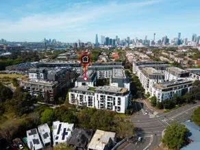 Modern One Bedroom Apartment in Forest Lodge Near Sydney CBD Sleeps Four - Image 2