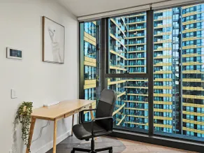 Pool Sauna Spa Gym Private Space Superb Location MQ1601 - Image 4