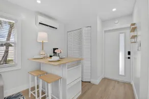 3 Miles to Atlantic Ave - The Delray Chic Cottage - Image 3