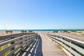 Venice Island Escape • Steps to Beach • Workspace - Image 5