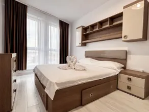 Tamy Airport Apartment - Parking, Kingsize Bed - Image 2