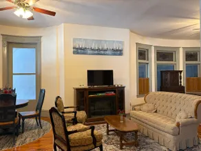 NH6 - Modern 2BR Retreat in a Historic House - Image 5