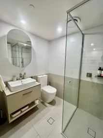 Modern 1 bedroom unit in Dickson - Image 5