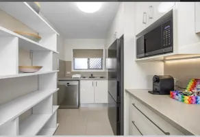 Sunshine Coast Beachside Escape - Image 5