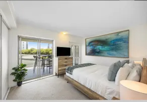 Sunshine Coast Beachside Escape - Image 3