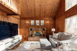 Sanctuary Co Private Forest Chalet Near Town - Image 2