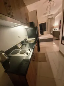 Luxe Hotel-Style Suite Stay at Ayala Ave - Image 4