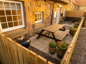 Bamburgh - Sleeps 8 - Dogs Stay Free - Enclosed Garden - Off Road Parking - Image 5