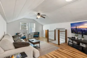Cozy cottage in the woods next to Lake Cumberland - Image 3