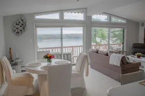 Hudson Riverfront Home with Scenic Views - Image 2