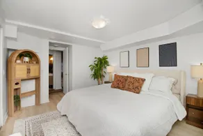 Designer 2 Bedroom Apt near Emory - Image 2