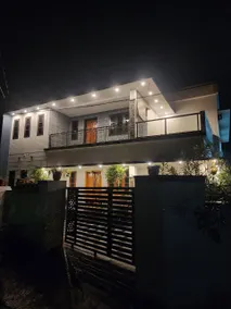 Spacious 5 BHK Luxury Stay - Image 2