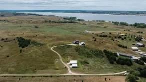 Secluded cabin for boating, hunting, and fishing - Image 2
